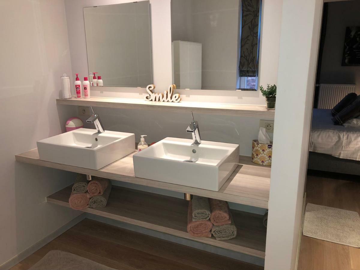 Home Bruges Cosy Comfort Modern Couple Privacy Walking Distance City Center Kitchen Terrace Garden Εξωτερικό φωτογραφία